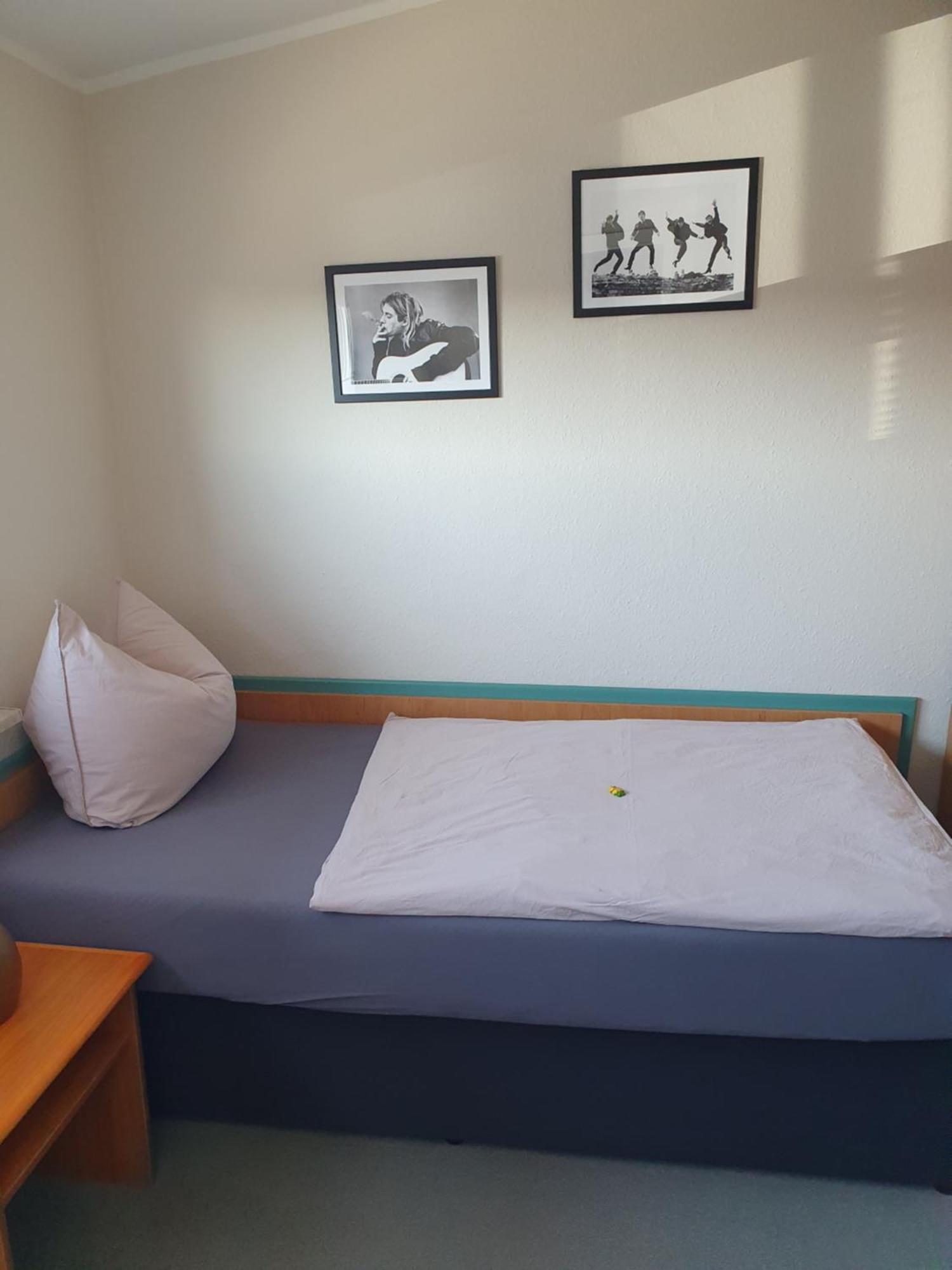 Neumuehler Hof- Ferienwohnung "Thomas" 3 Zimmer,3 Baeder Mit Dusche, Kostenfreie Parkplaetze Vor Dem Haus Шверин Экстерьер фото